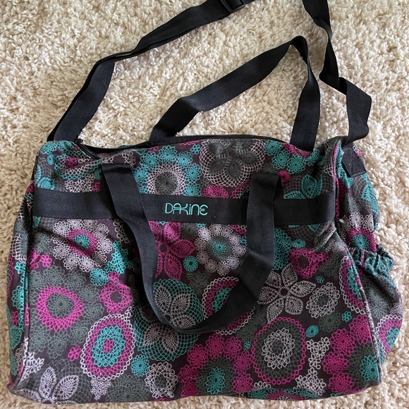 DAKINE DUFFLE BAG - Picture 1 of 5